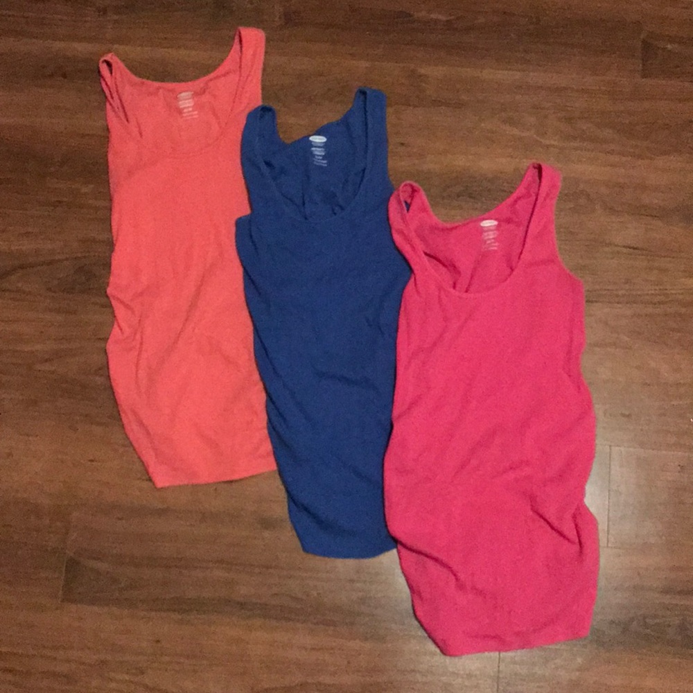 Set of 3 maternity tank tops